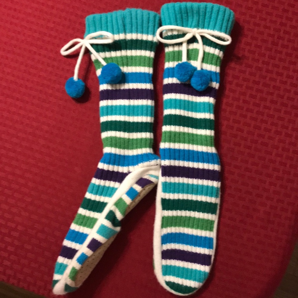 Old Navy size medium sweater slippers